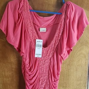 Brand New Daytrip shirt size Large